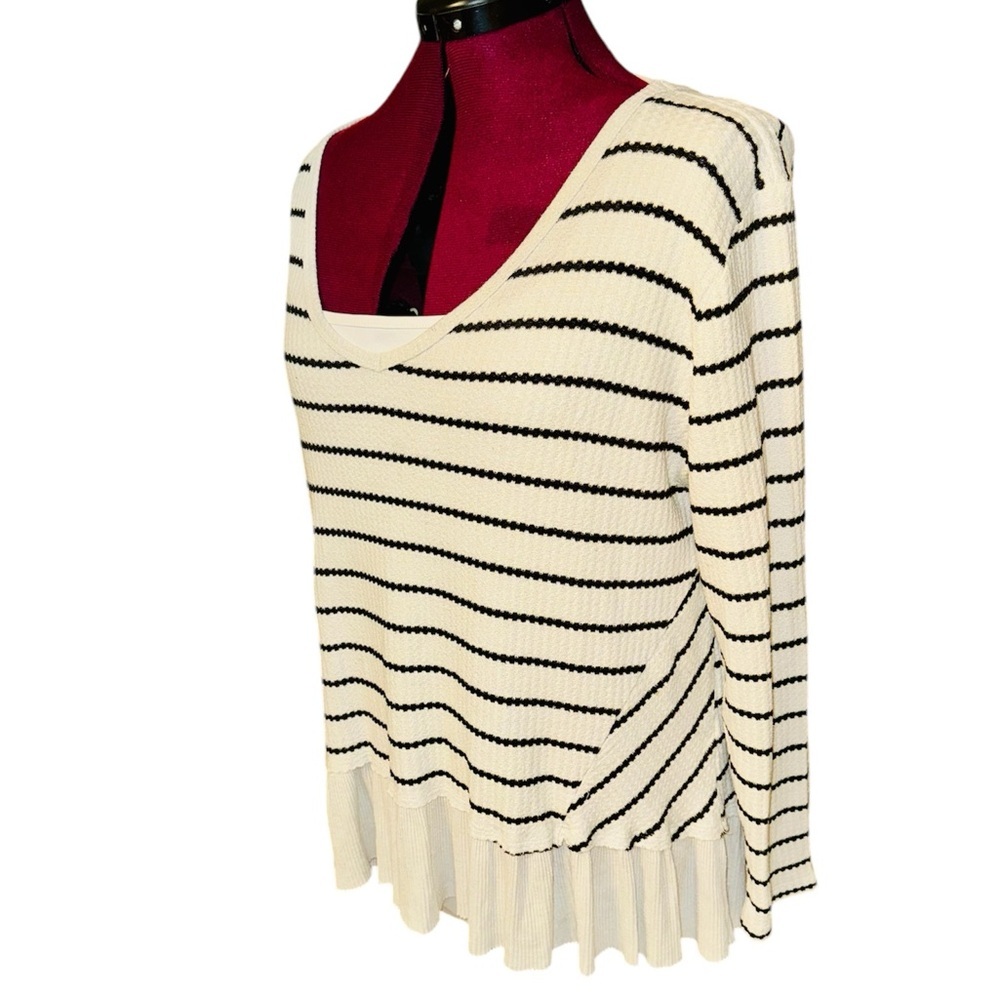 “Maurices” Size XXL Women’s Long Sleeve Knit Top​